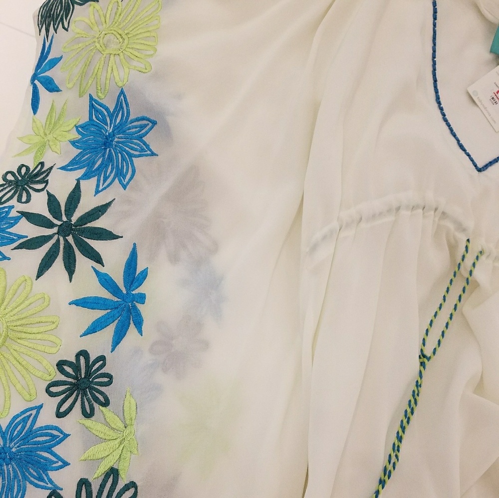 Tunic - Picture 5 of 6